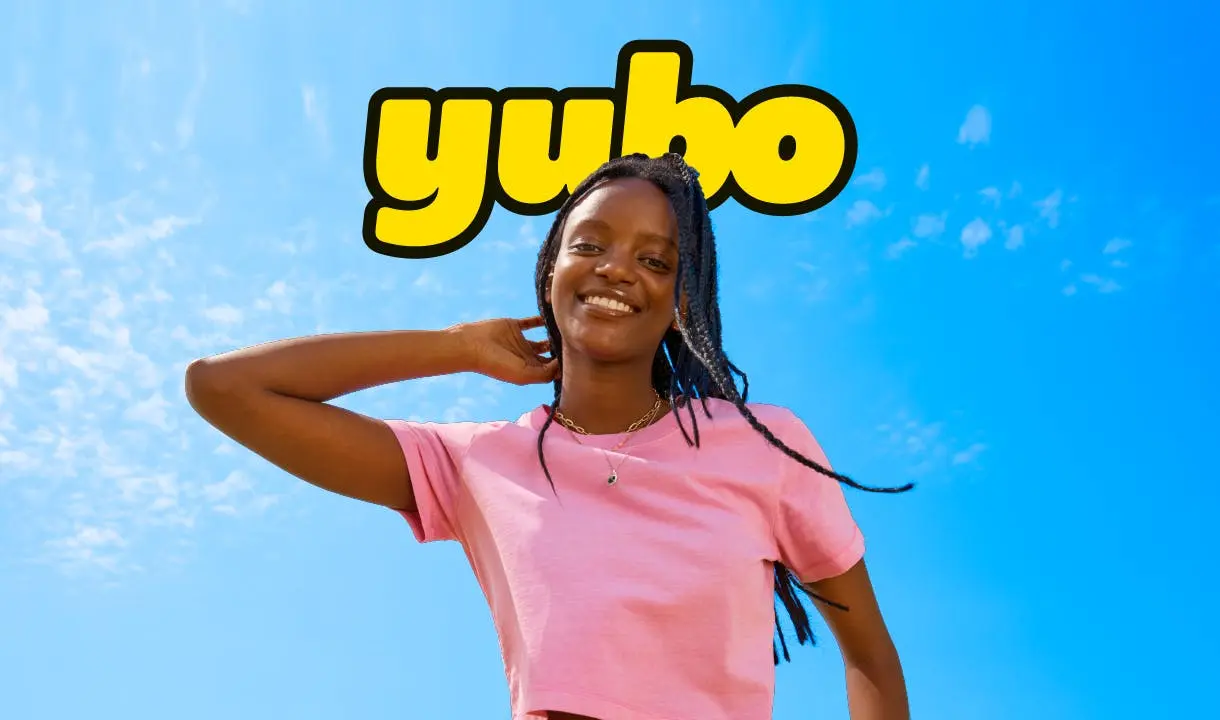 En teenagepige og Yubo-logoet